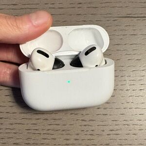 Apple AirPod Pro (V2) Wireless White Earbuds with Charging Case